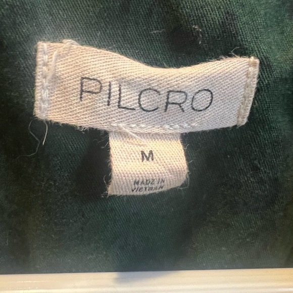 Medium Anthropologie pilcro Hadley relaxed dark green velvet button down shirt - Picture 9 of 15